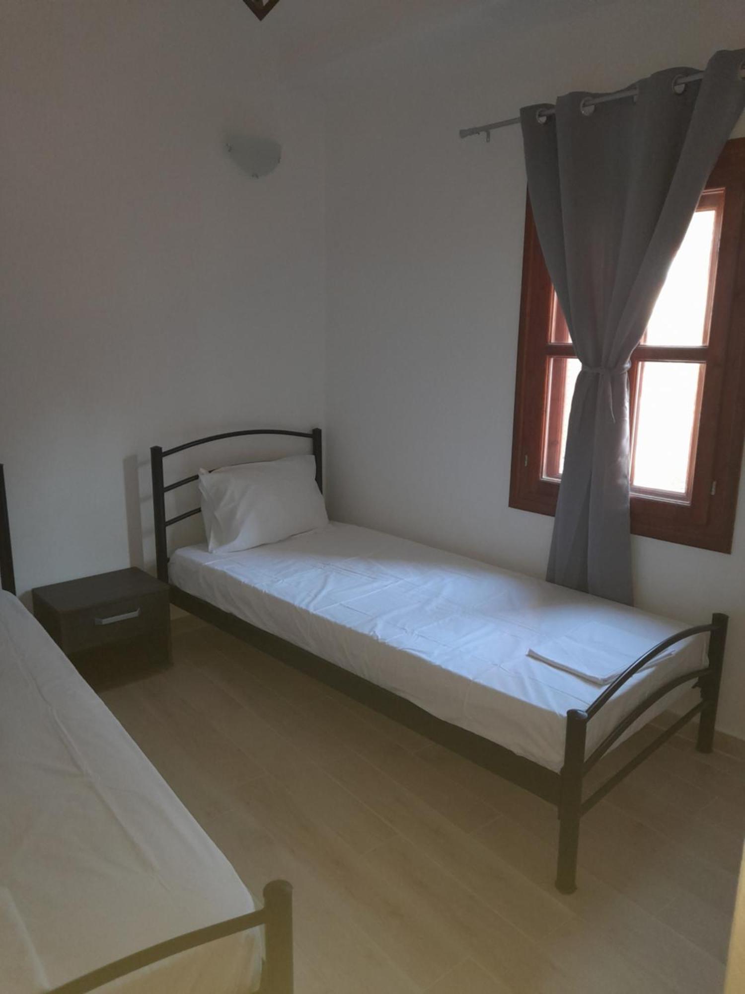 Oasis 1 Apartment Megisti